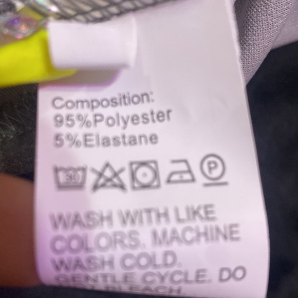 Woman’s tank top - Picture 4 of 5